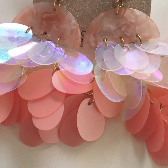 Natasha Gold and Peach Ruffled Statement Earrings🌺 - Picture 9 of 9